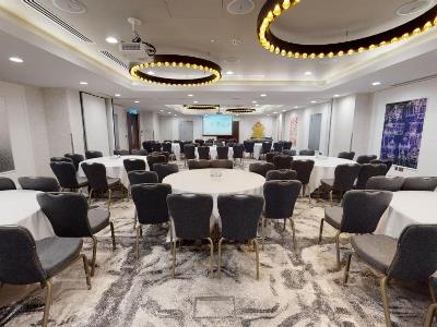 conference room 1 - hotel holiday inn manchester city centre - manchester, united kingdom