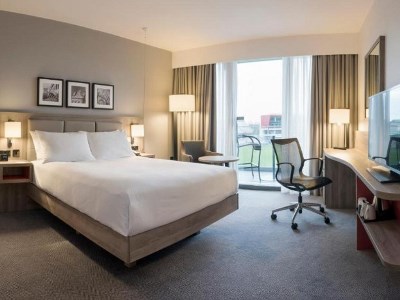 bedroom - hotel hilton garden inn emirates old trafford - manchester, united kingdom
