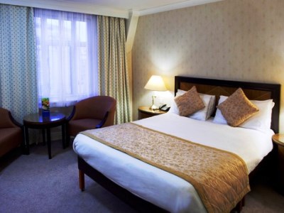 bedroom - hotel britannia sachas - manchester, united kingdom