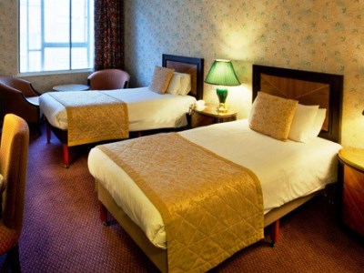 bedroom 2 - hotel britannia sachas - manchester, united kingdom