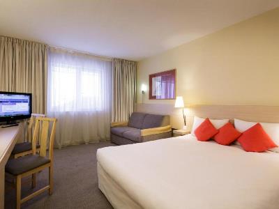 bedroom - hotel novotel milton keynes - milton keynes, united kingdom