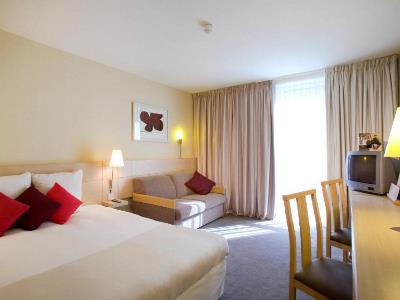 bedroom 2 - hotel novotel milton keynes - milton keynes, united kingdom