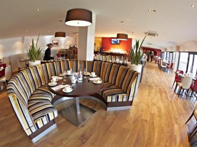 restaurant - hotel doubletree by hilton milton keynes - milton keynes, united kingdom