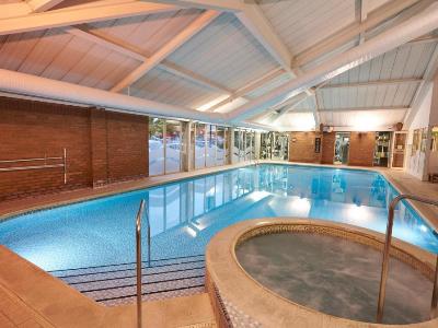 indoor pool 1 - hotel doubletree by hilton newbury north - newbury, united kingdom