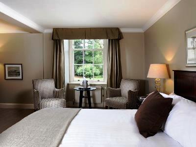 bedroom 2 - hotel macdonald linden hall golf country club - newcastle u tyne, united kingdom