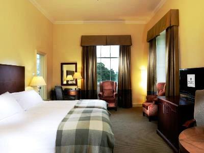 bedroom 3 - hotel macdonald linden hall golf country club - newcastle u tyne, united kingdom
