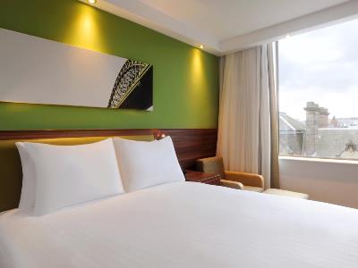 bedroom - hotel hampton by hilton - newcastle u tyne, united kingdom
