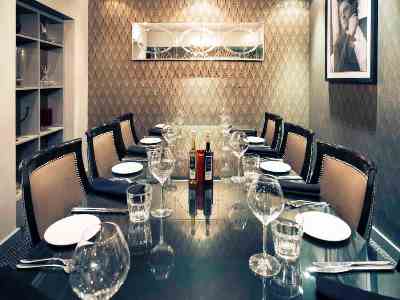 restaurant 3 - hotel mercure eastgate - oxford, united kingdom
