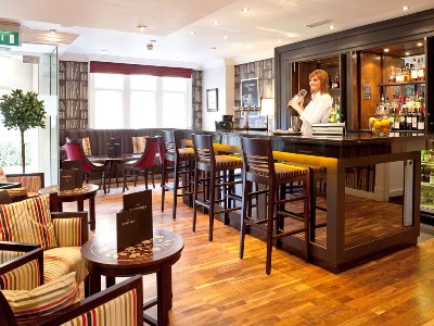 bar 1 - hotel mercure eastgate - oxford, united kingdom