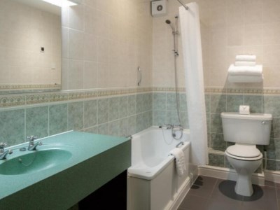 bathroom - hotel oxford witney - oxford, united kingdom