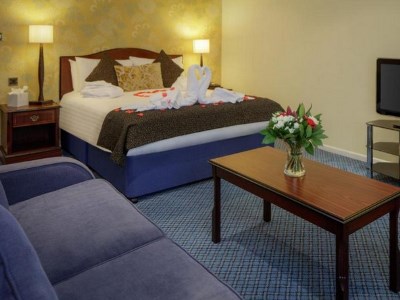 bedroom 1 - hotel oxford witney - oxford, united kingdom