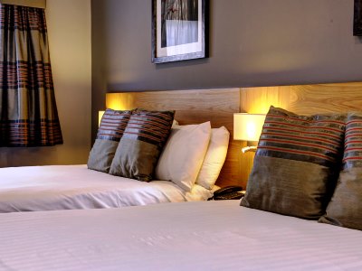 bedroom - hotel linton lodge, bw signature collection - oxford, united kingdom