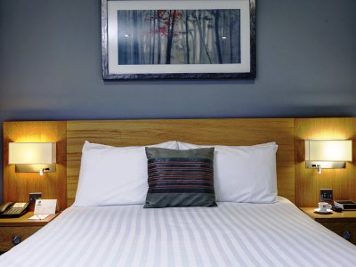 bedroom 2 - hotel linton lodge, bw signature collection - oxford, united kingdom
