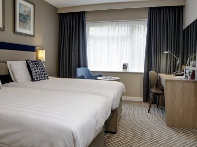 bedroom 4 - hotel linton lodge, bw signature collection - oxford, united kingdom