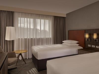 bedroom 2 - hotel doubletree by hilton sheffield park - sheffield, united kingdom