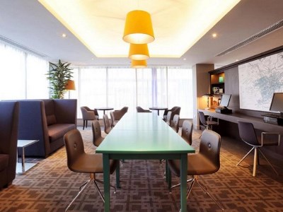 conference room - hotel hampton by hilton - sheffield, united kingdom