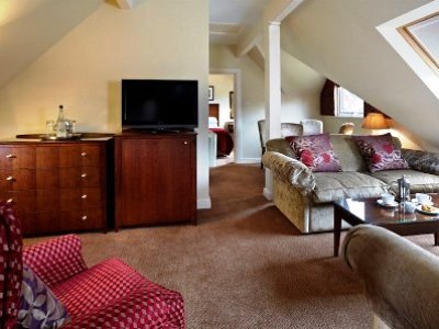 bedroom 2 - hotel macdonald elmers court and resort - southampton, united kingdom