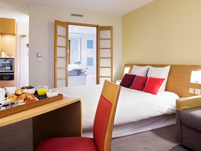 bedroom - hotel novotel southampton - southampton, united kingdom