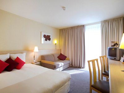 bedroom 1 - hotel novotel southampton - southampton, united kingdom