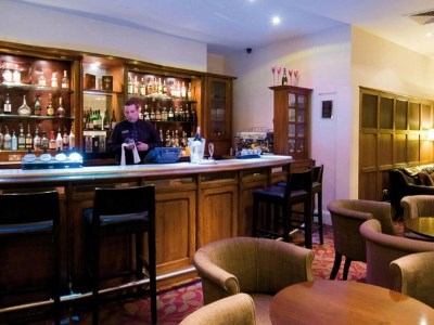 bar - hotel macdonald botley park - southampton, united kingdom