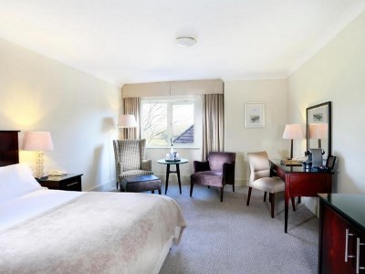 bedroom - hotel macdonald botley park - southampton, united kingdom