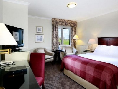 bedroom 1 - hotel macdonald botley park - southampton, united kingdom