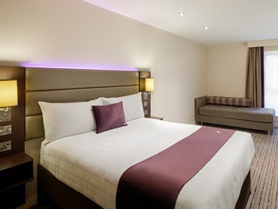 bedroom 1 - hotel premier inn southampton city centre - southampton, united kingdom