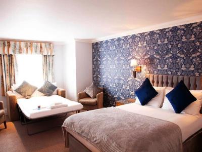 bedroom 1 - hotel charlecote pheasant - stratford-upon-avon, united kingdom