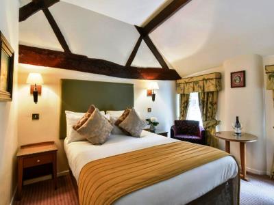 bedroom 3 - hotel charlecote pheasant - stratford-upon-avon, united kingdom
