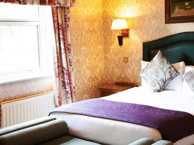 bedroom 4 - hotel charlecote pheasant - stratford-upon-avon, united kingdom