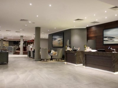 lobby - hotel doubletree by hilton swindon - swindon, united kingdom