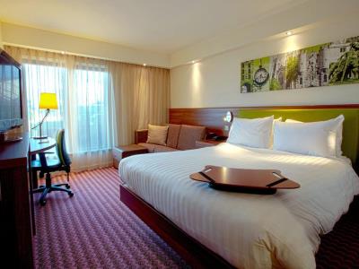 bedroom 2 - hotel hampton by hilton york - york, united kingdom