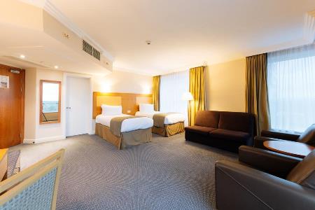 bedroom 1 - hotel sofitel london gatwick - gatwick airport, united kingdom