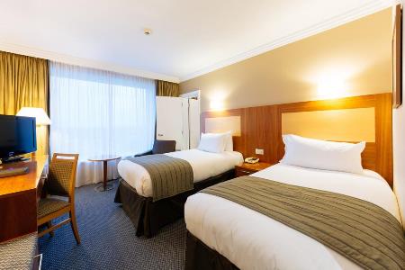 bedroom 3 - hotel sofitel london gatwick - gatwick airport, united kingdom