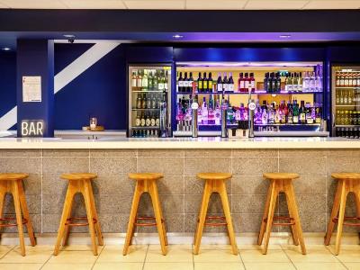 bar 1 - hotel ibis budget london heathrow central - heathrow airport, united kingdom