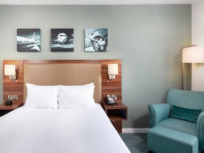 bedroom - hotel hilton garden inn heathrow airport - heathrow airport, united kingdom