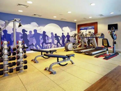 gym - hotel hampton by hilton ashford international - ashford, united kingdom