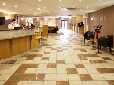 lobby - hotel ibis chesterfield centre market town - chesterfield, united kingdom