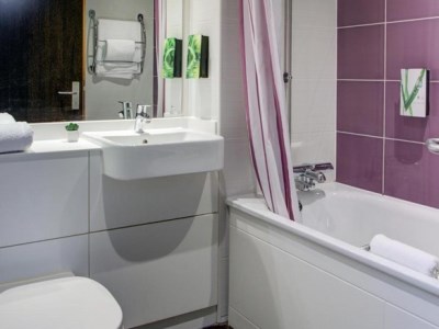 bathroom - hotel fortune huddersfield, sure collection bw - huddersfield, united kingdom