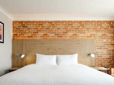 bedroom - hotel cedar court hotel huddersfield - huddersfield, united kingdom