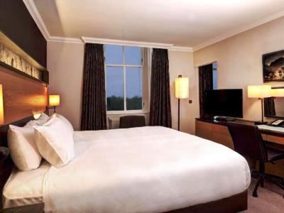 bedroom 3 - hotel doubletree by hilton dunblane hydro - dunblane, united kingdom