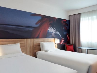 bedroom 1 - hotel novotel london stansted airport - stansted, united kingdom