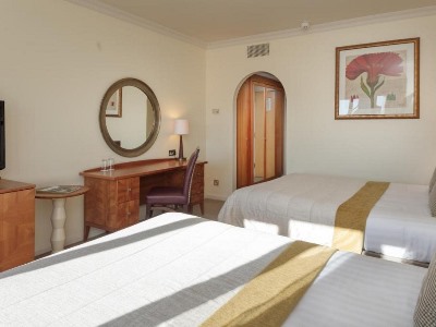 bedroom 2 - hotel belton woods hotel, spa and golf resort - grantham, united kingdom