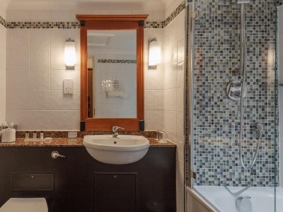 bathroom - hotel belton woods hotel, spa and golf resort - grantham, united kingdom