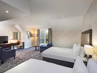 bedroom 2 - hotel doubletree by hilton st. anne's manor - wokingham, united kingdom
