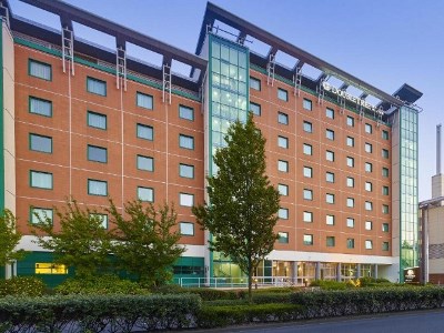 exterior view - hotel doubletree by hilton - woking, united kingdom