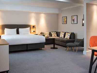 bedroom 6 - hotel holiday inn bolton centre - bolton, united kingdom