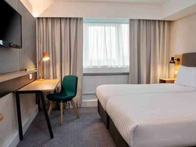 bedroom 9 - hotel holiday inn bolton centre - bolton, united kingdom