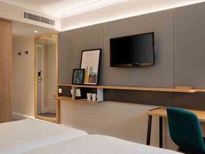 bedroom 10 - hotel holiday inn bolton centre - bolton, united kingdom