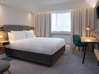 bedroom 4 - hotel holiday inn bolton centre - bolton, united kingdom